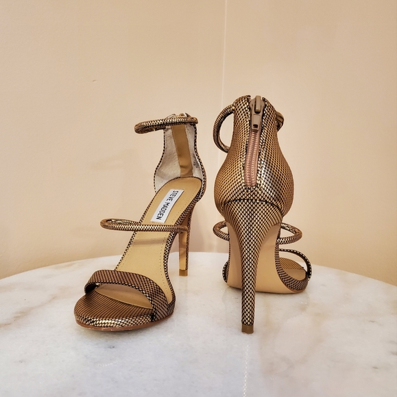 Steve Madden Clay Sandal - Picture 9 of 12